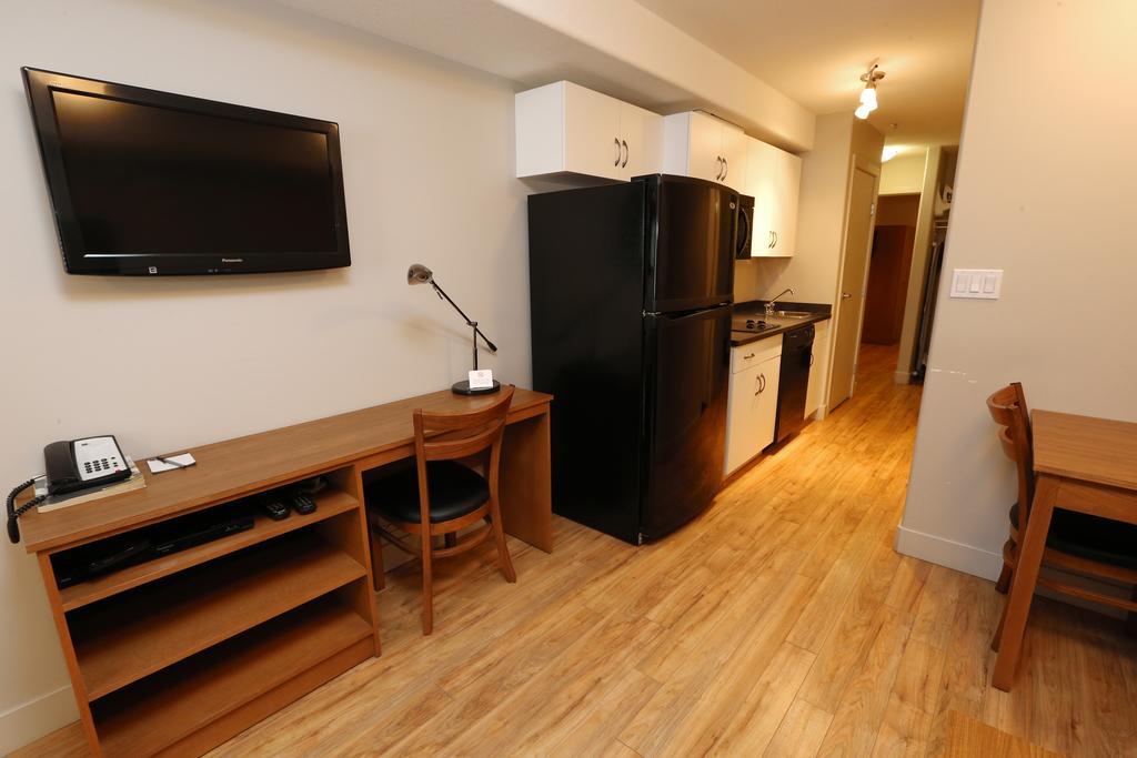 Baymont By Wyndham Fort Mcmurray Extérieur photo