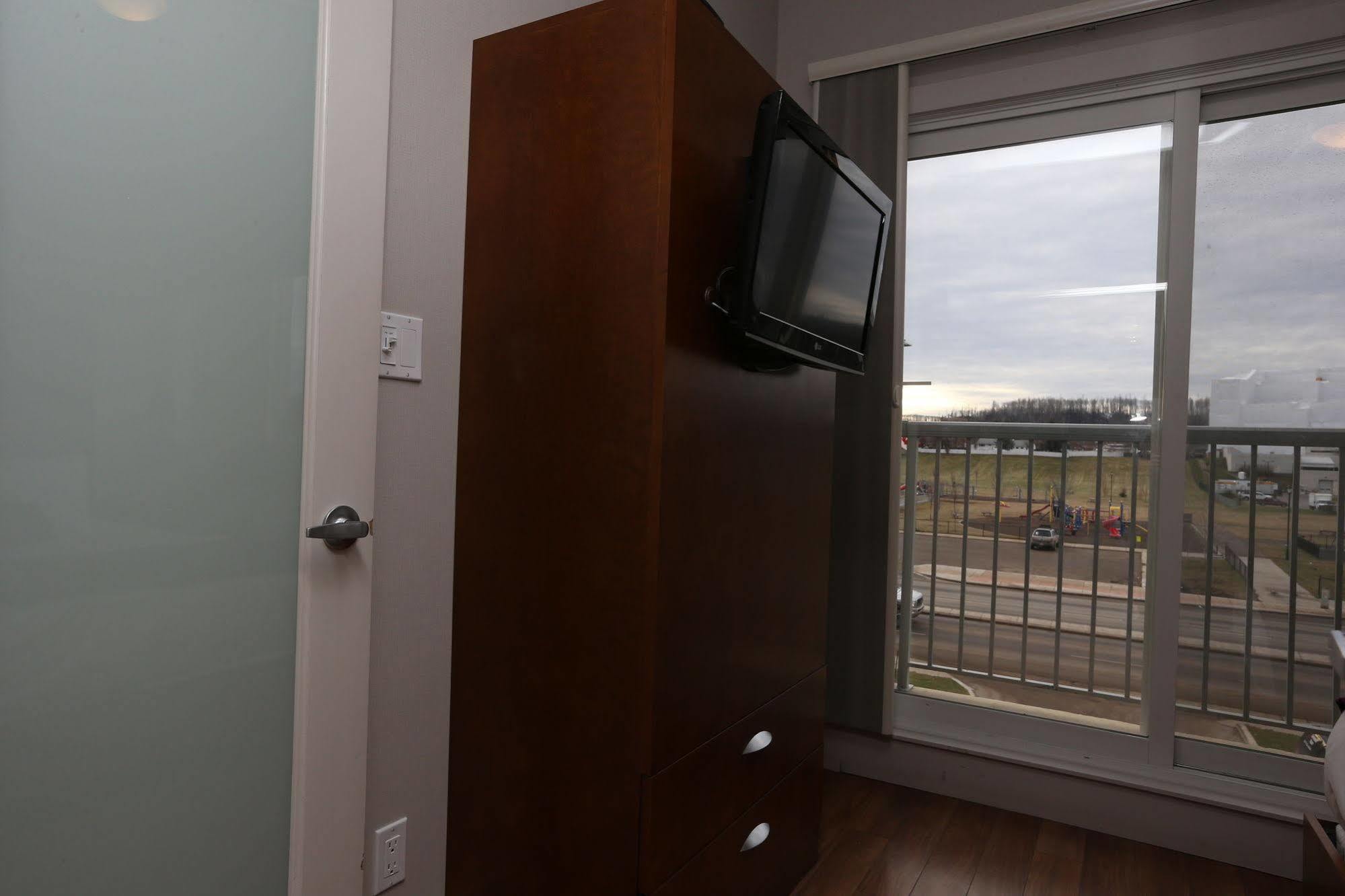 Baymont By Wyndham Fort Mcmurray Extérieur photo