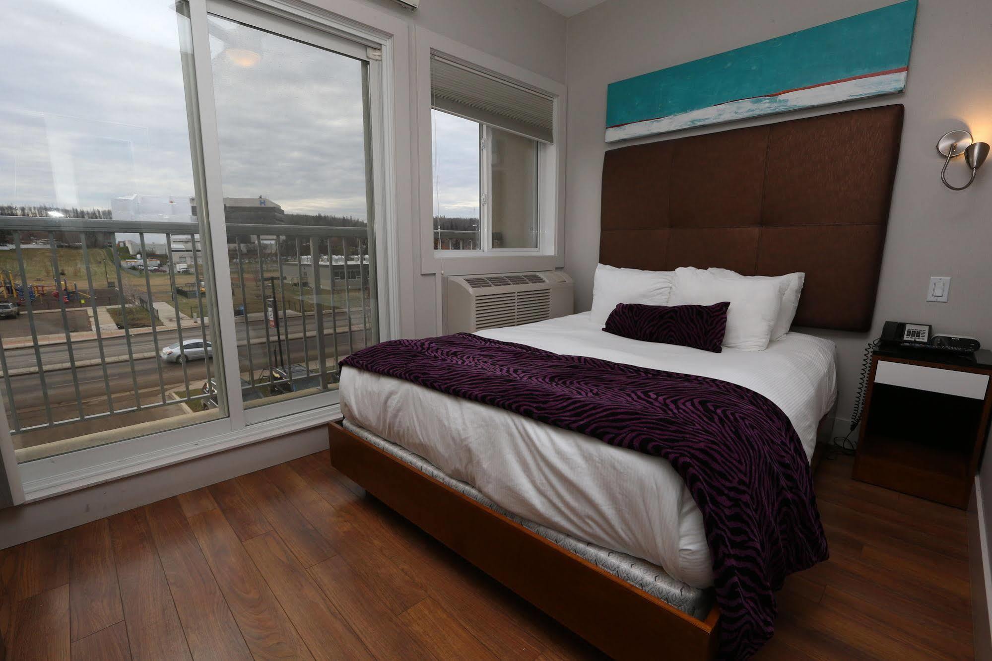 Baymont By Wyndham Fort Mcmurray Extérieur photo