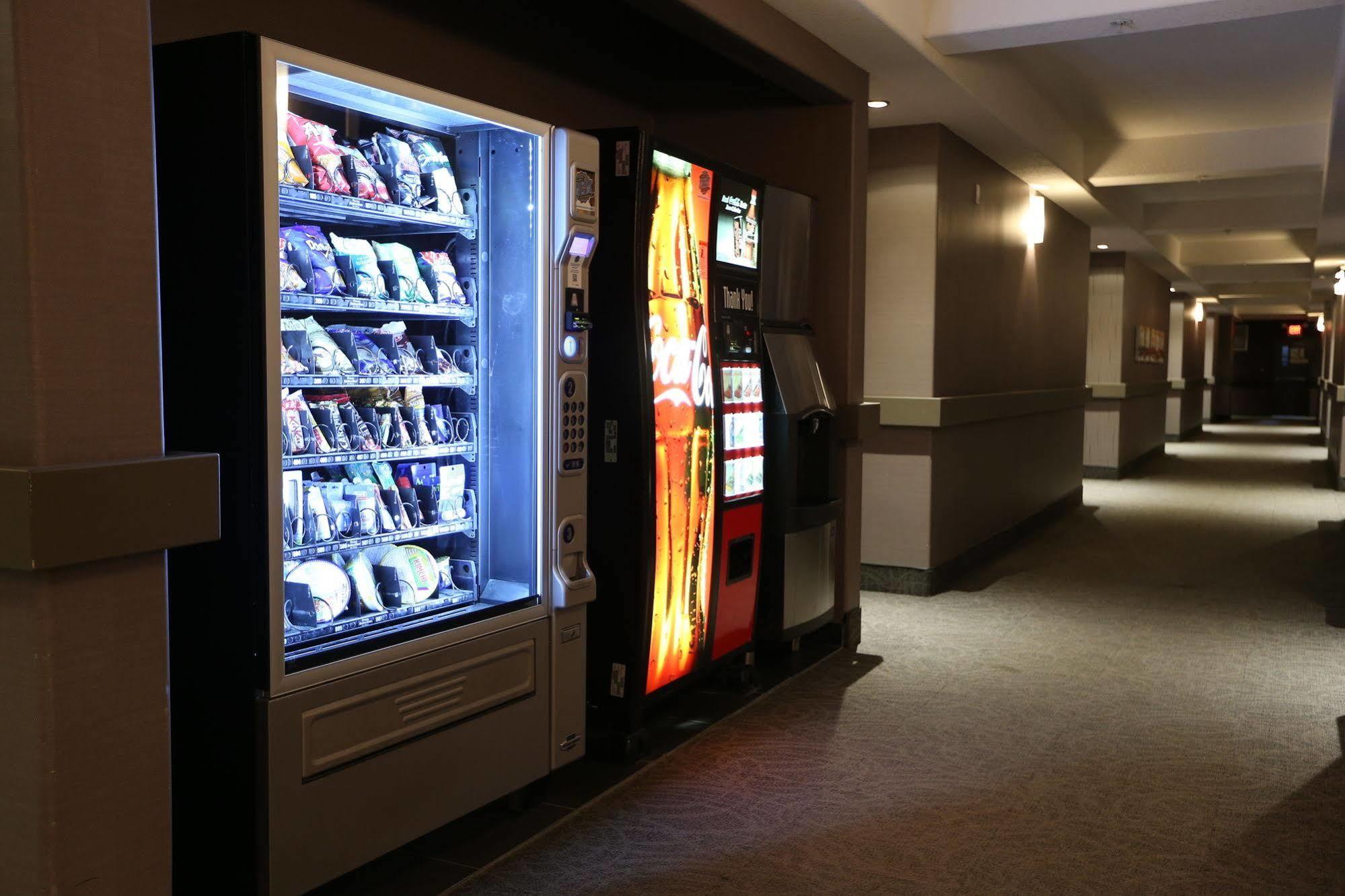 Baymont By Wyndham Fort Mcmurray Extérieur photo